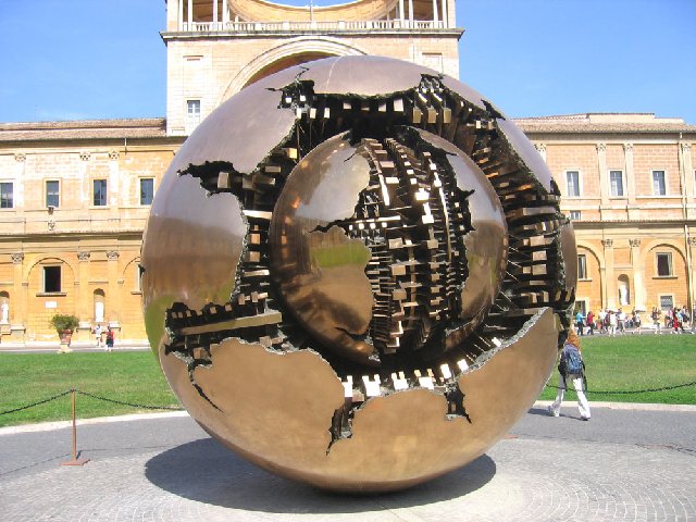 Pomorodo sphere Vatican.jpg