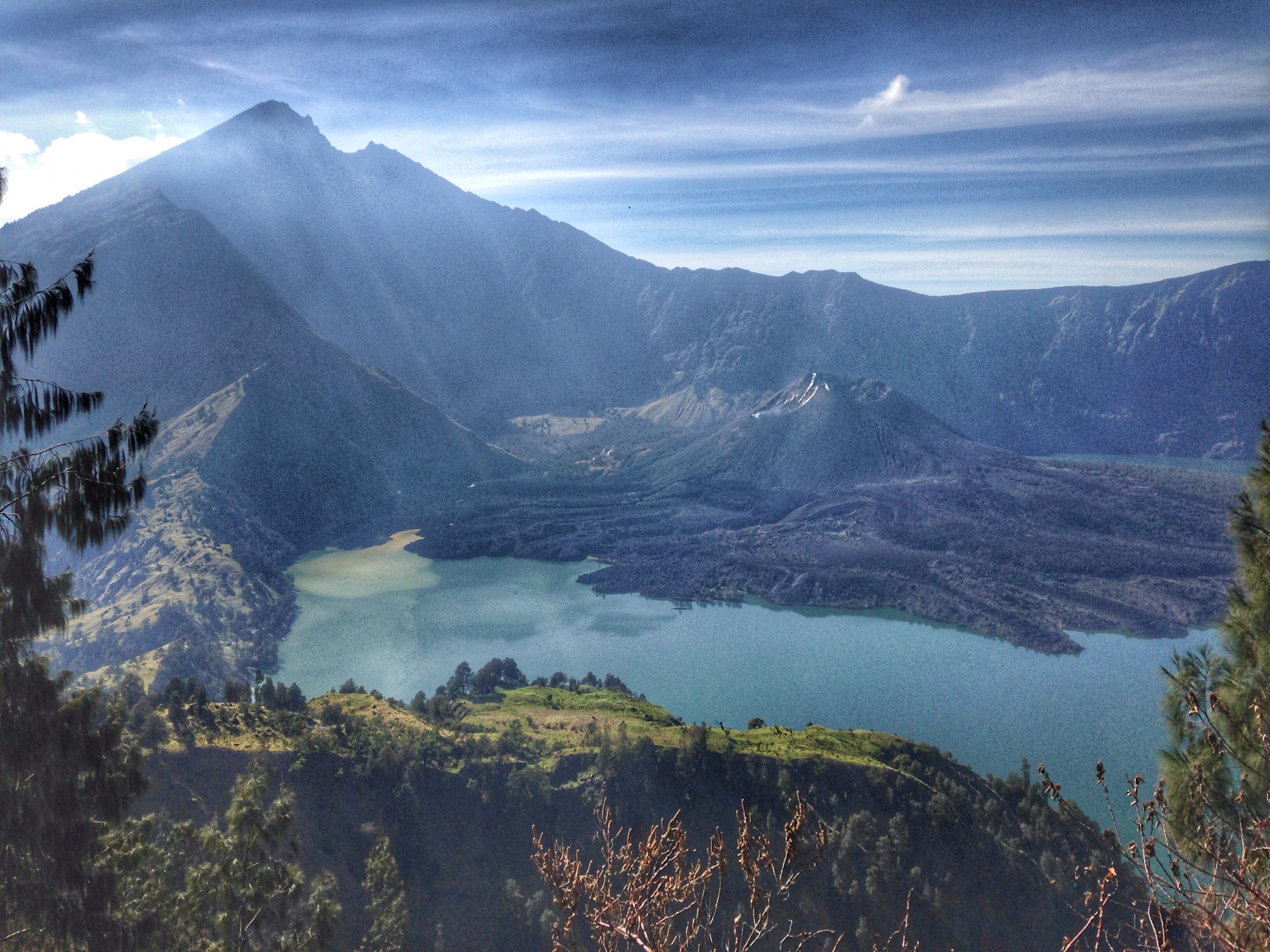 Vulkan Trekking 1 auf den mount Rinjani  in Indonesien  