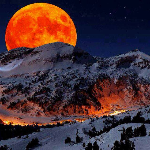 Amazing-Landscapes-FB-page-red-gold-moon-snowy-valley.jpg