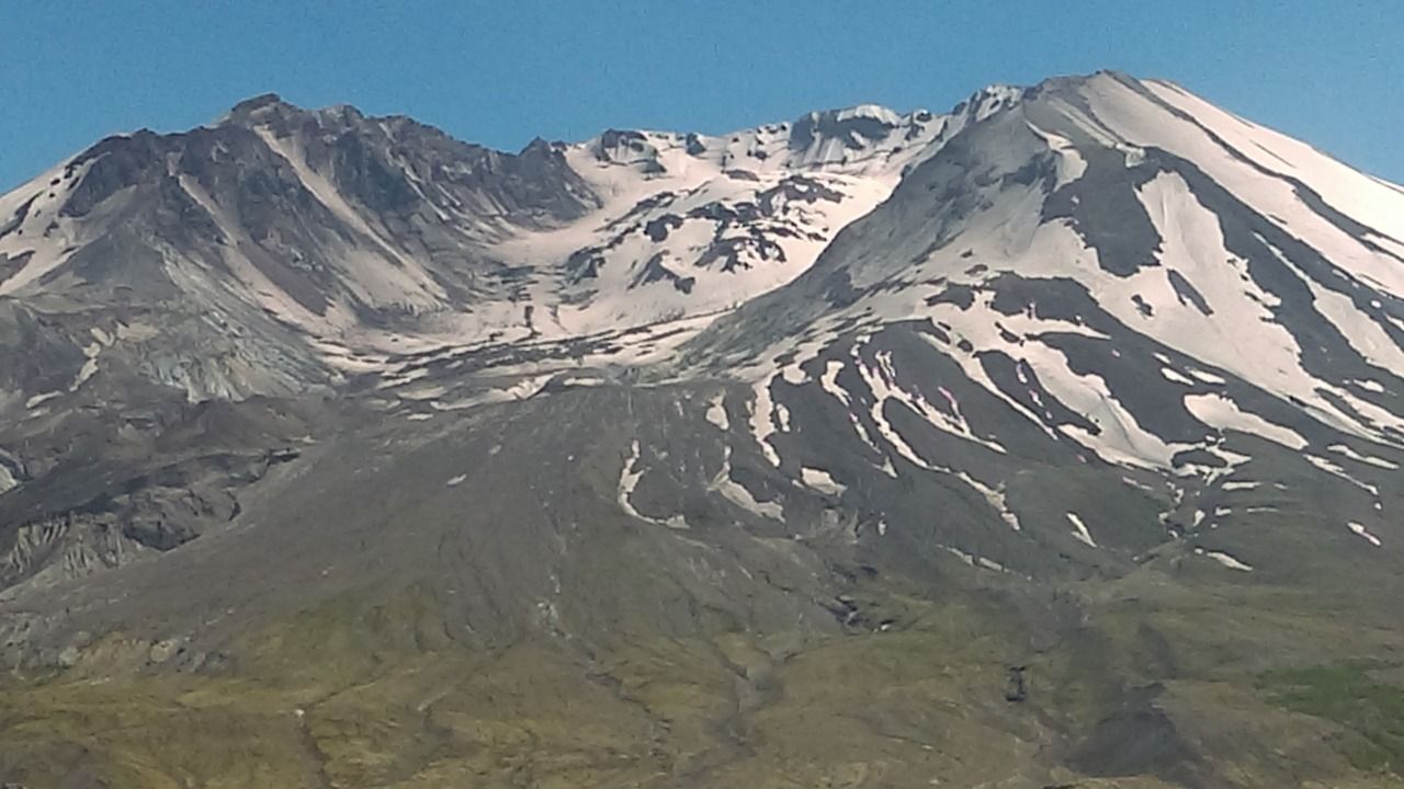 mt st helens 1.jpg