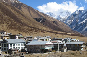 Kyanjin_Gompa_img.jpg