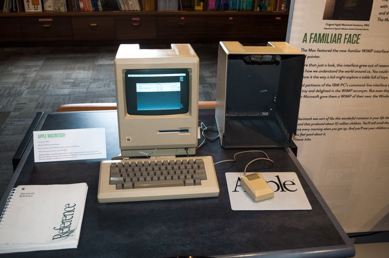 030517_2005_DSC_0060_Apple Macintosh Living Computers Museum, Seattle.jpg