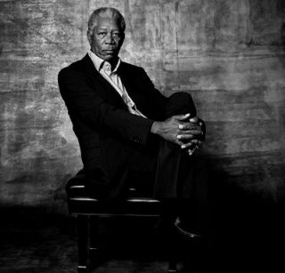 morgan-freeman-1_17_size11.jpg