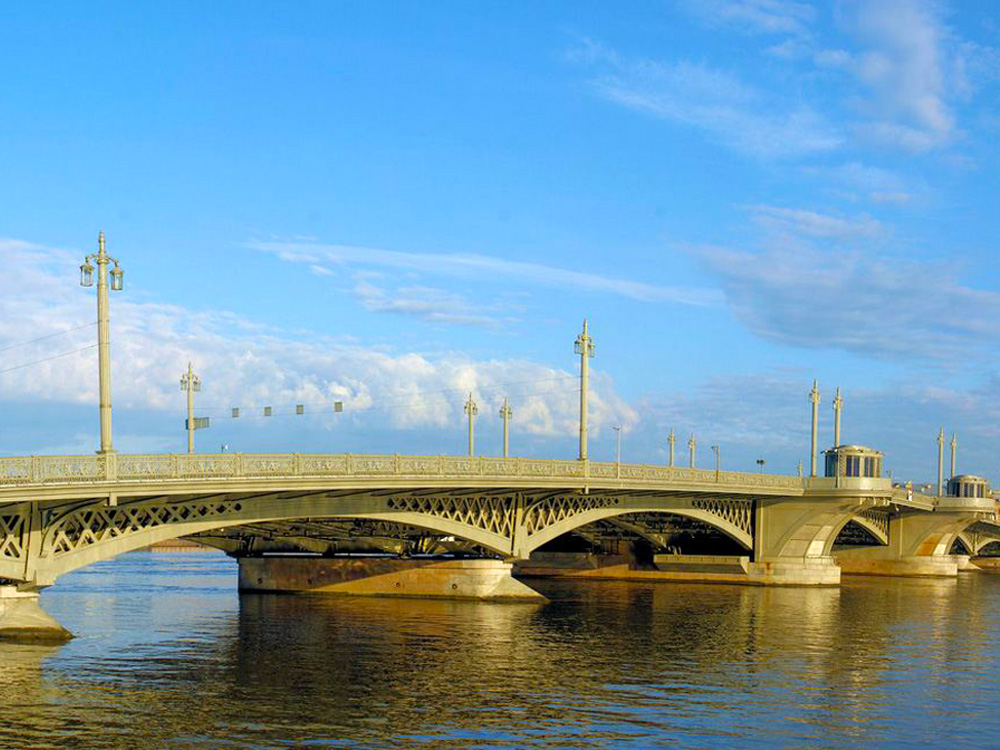 Мост лейтенанта шмидта в санкт петербурге фото