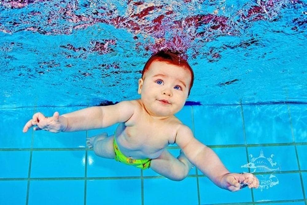 Sweet baby swim. Литтл Свиммерс. Baby swimming anni 80.