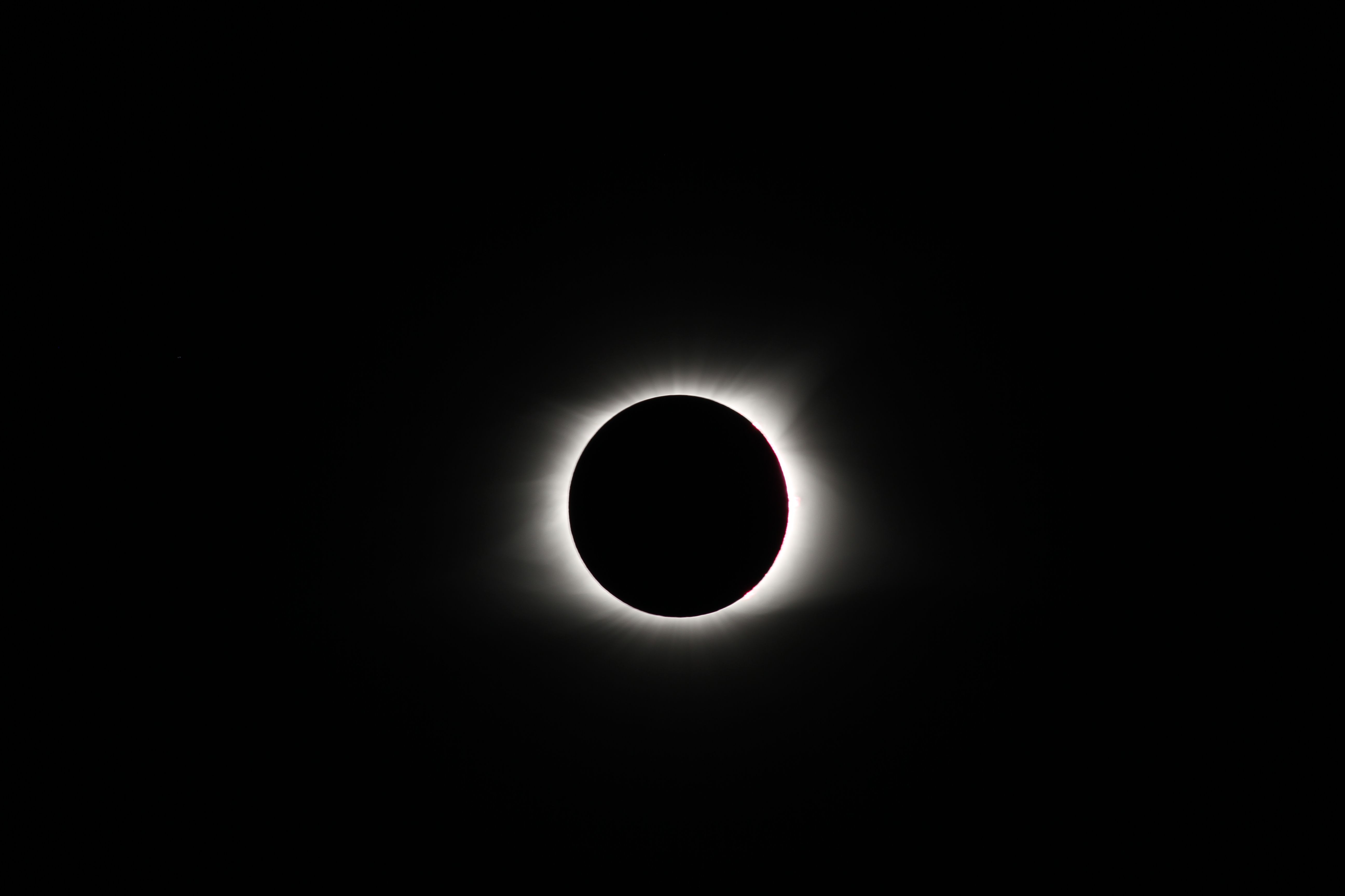 Eclipse_Emerge_Corona_2017_01.JPG
