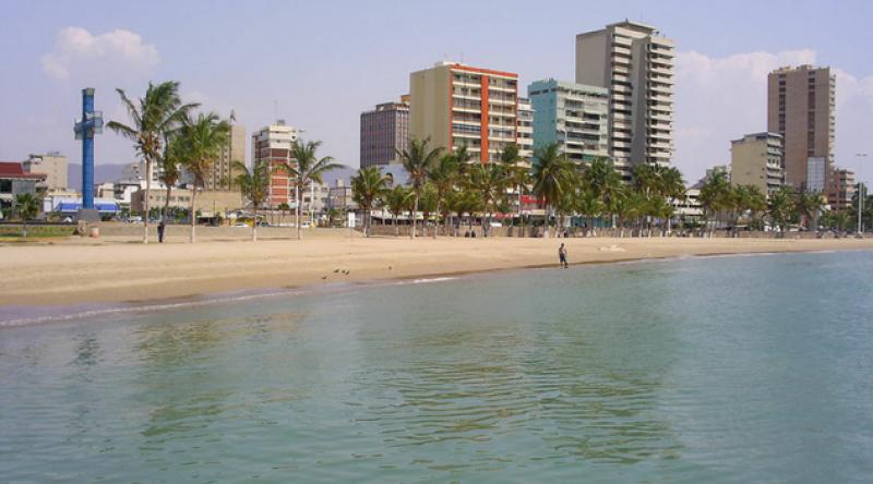 puerto la cruz 2.jpg