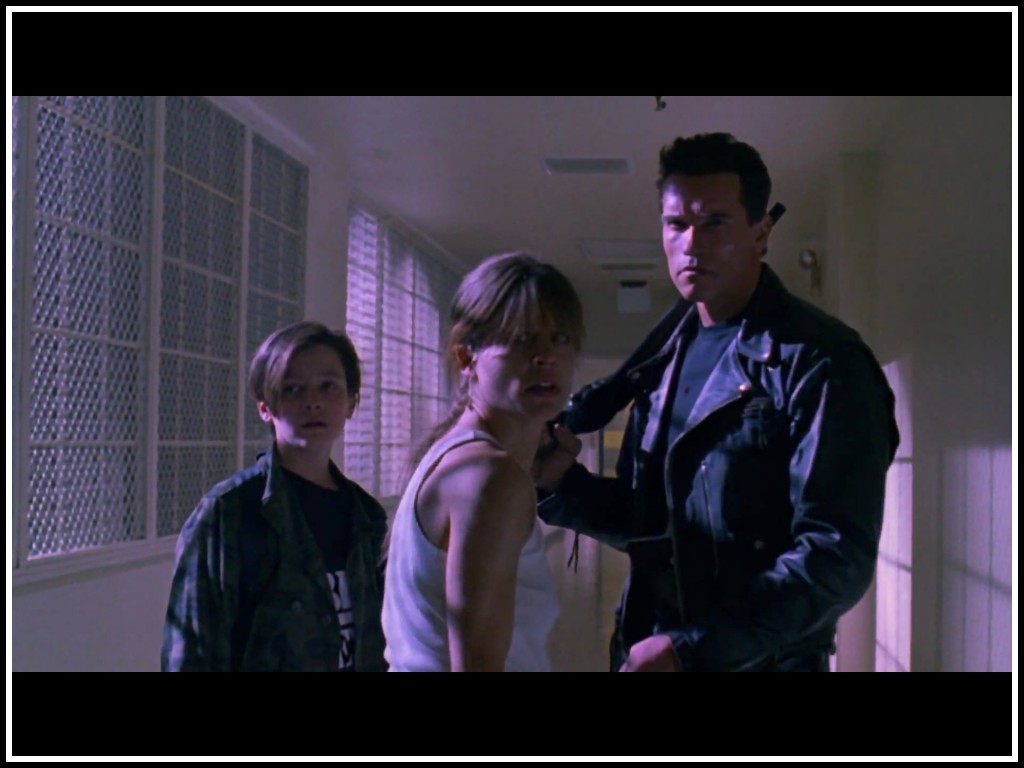 John_Connor_with_Sarah_and_T-101.jpg