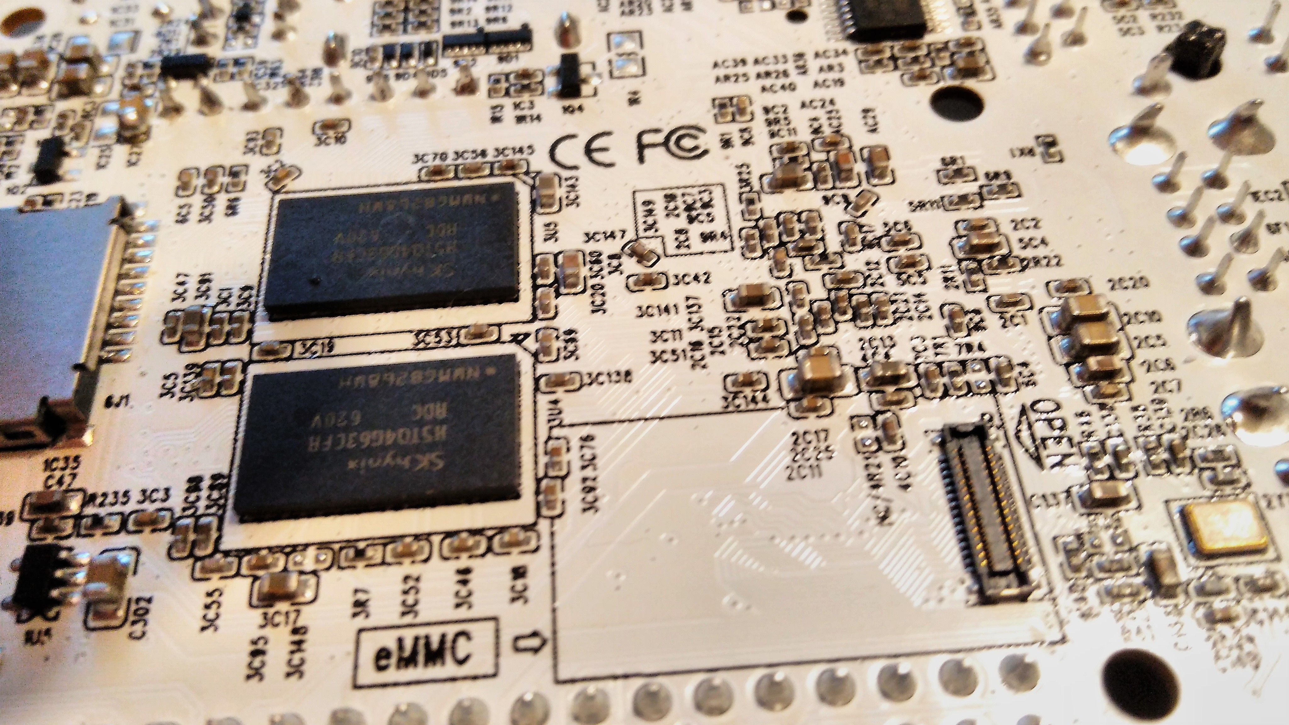 Le Potato detailled view of the RAM and eMMC interface