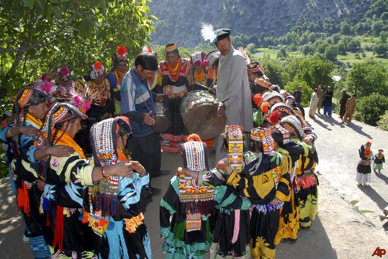 17a23-pakistan-kalash-festival-2010-5-19-7-18-55.jpg