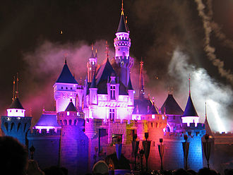 330px-Hong_Kong_Disneyland_Castle_2_by_Dave_Q.jpg