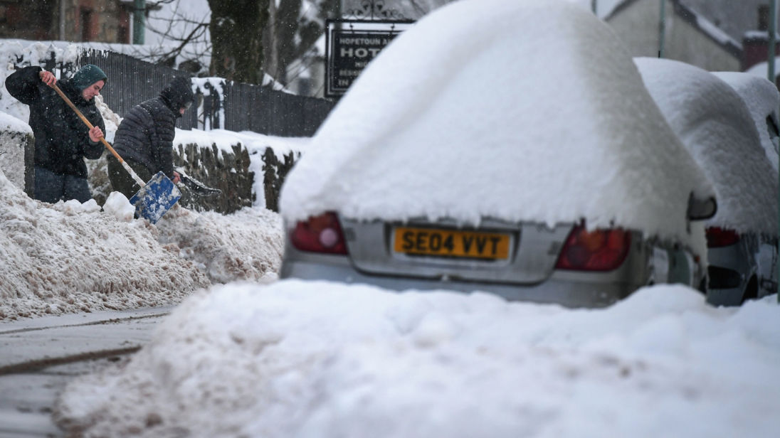 skynews-snow-scotland_4208013.jpg