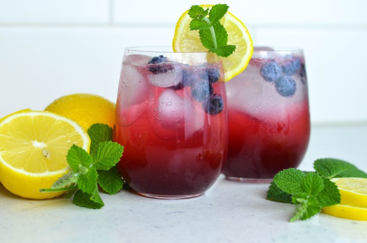 sparklingblueberrylemonade.jpg