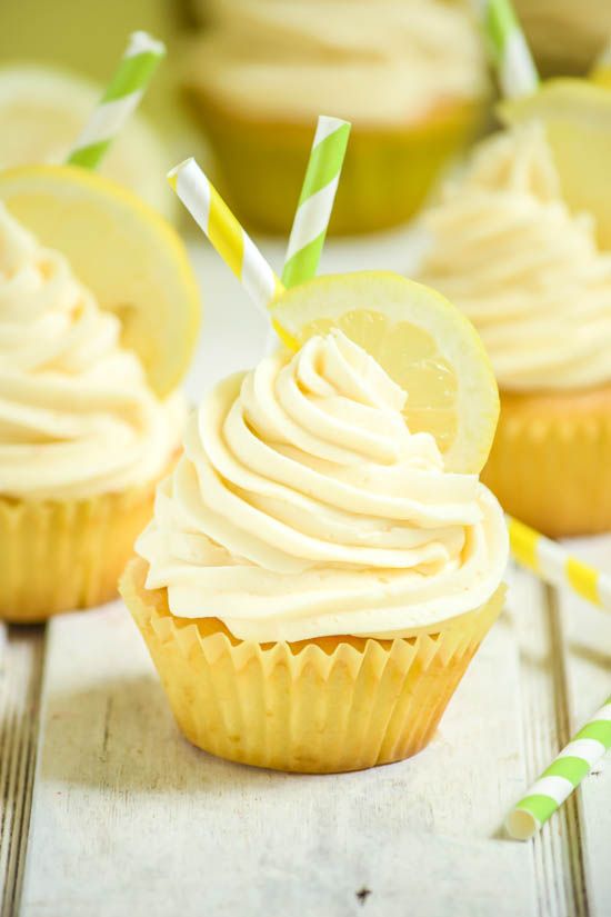 Pisco Sour Cupcakes with Lemon Pisco Frosting (2).jpg