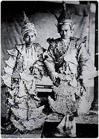 King Thibaw of Myanmar Mandalay.jpg