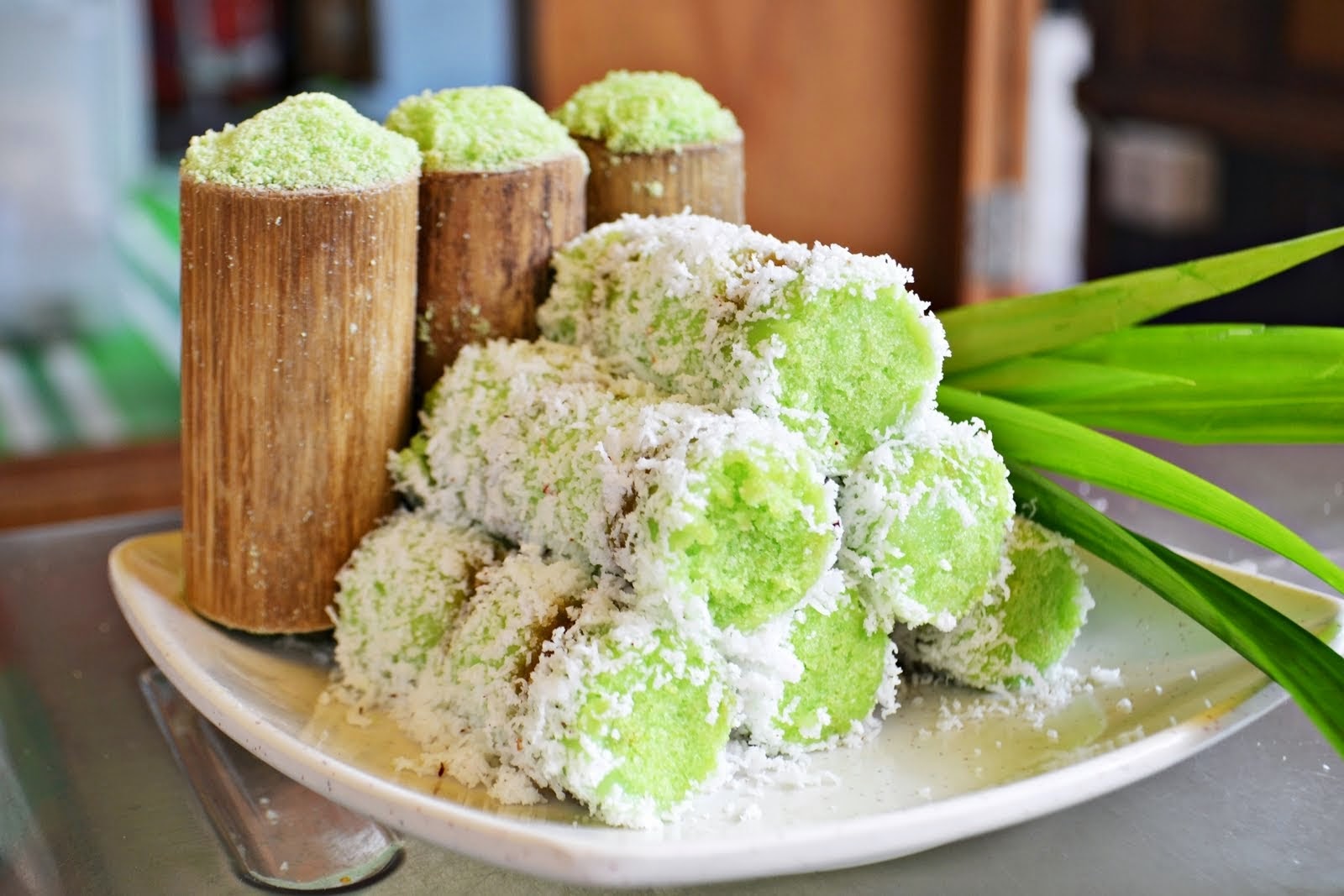 File:Kue Putu 2.jpg - Wikimedia Commons