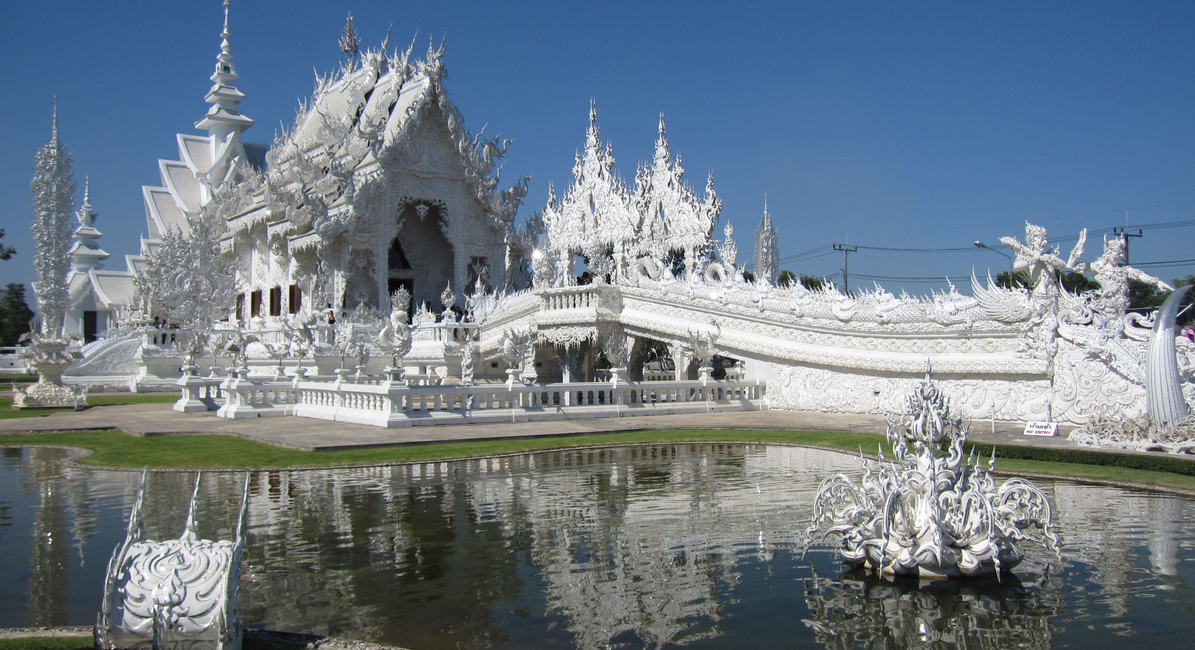 Wat.Rong.Khun.original.1057.jpg