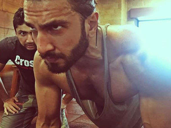 Ranveer Singh channels Hulk in his new Instagram pic