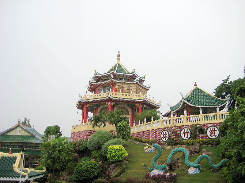 800px-Taoist_Temple,_Cebu,_Philippines.jpg