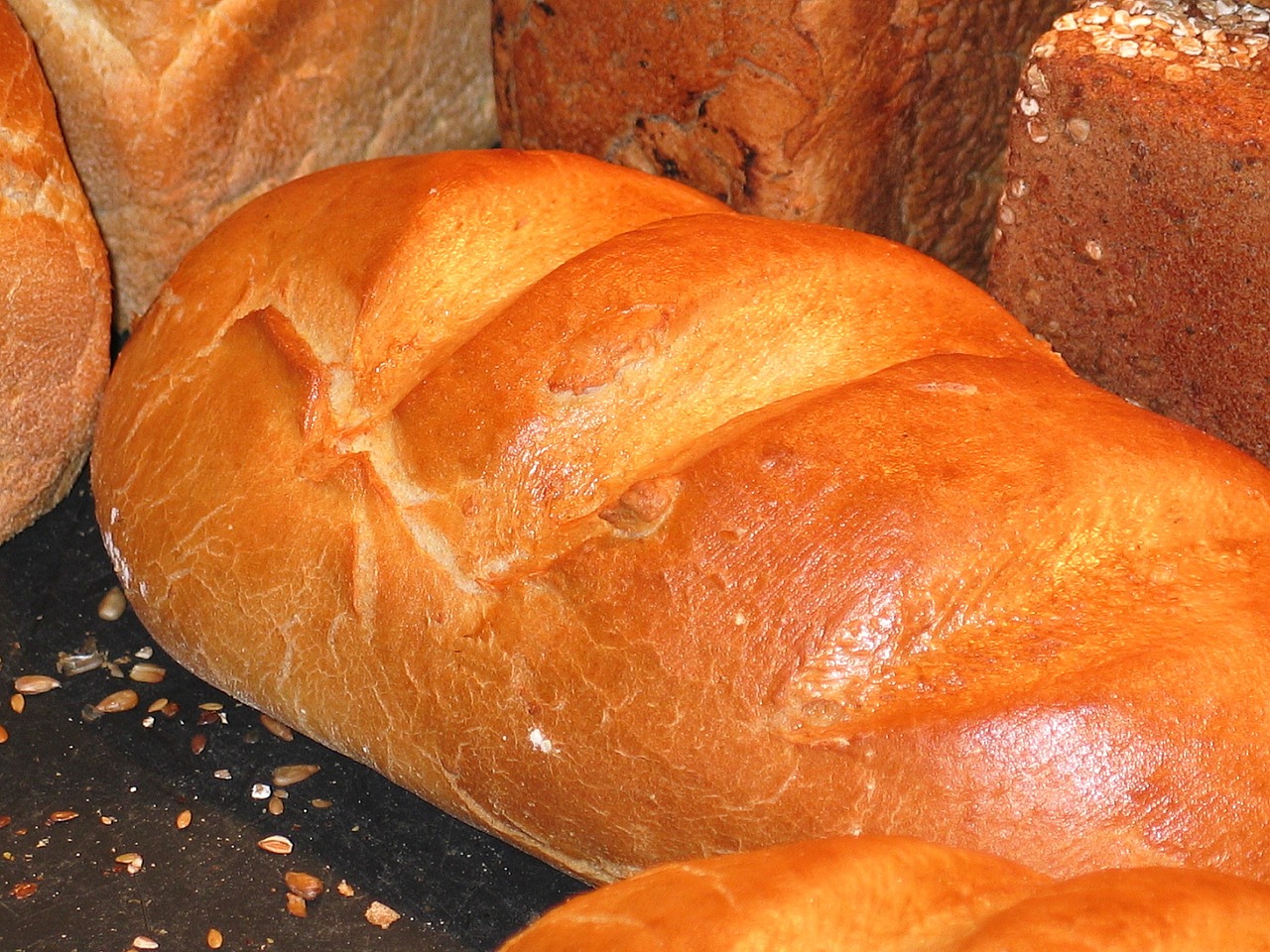 wheat-bread-1228602_1280.jpg