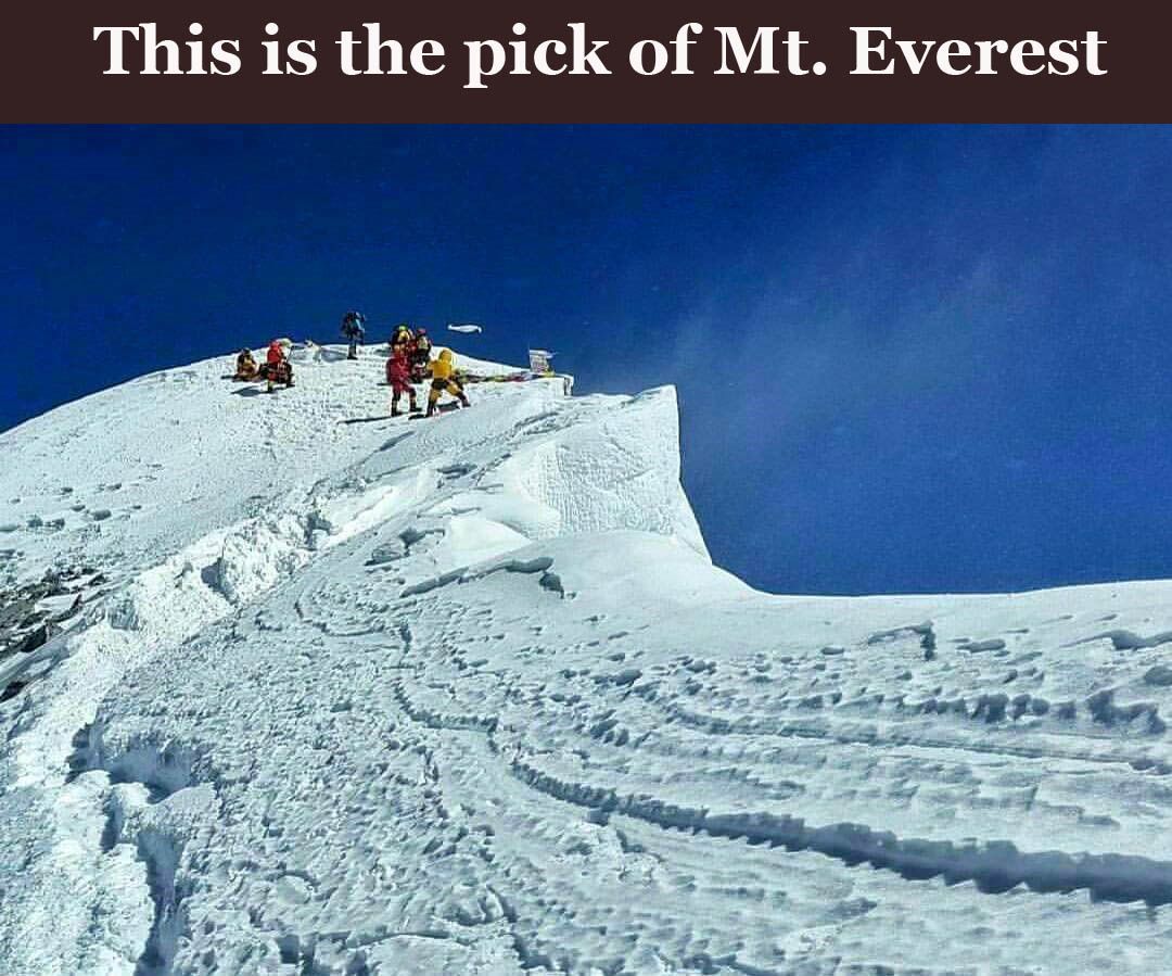 peak of everest.jpg