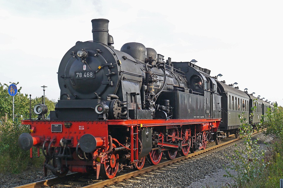 steam-locomotive-3066237_960_720.jpg