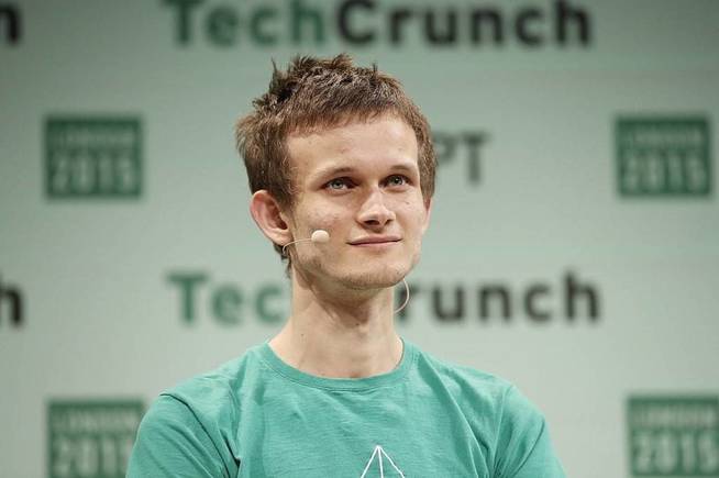 vitalik-buterin-durante-un-evento-de-techcrunch-techcrunch.jpg