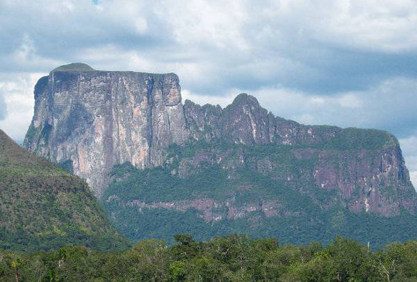 cerro_autana_ysabel_masabe.jpg