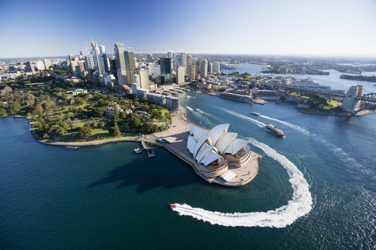 423316-Australia-Sydney-Sydney_Opera_House-architecture-building-water-modern-748x498.jpg