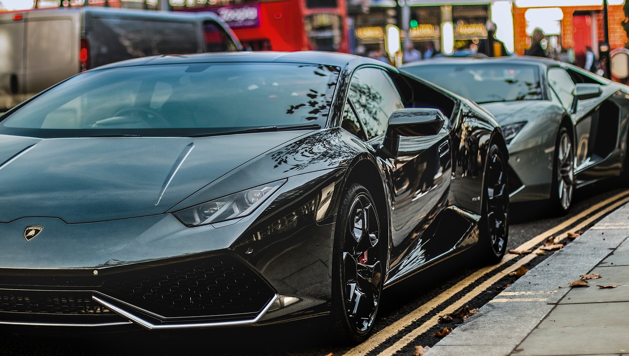 lamborghini-huracan-2996107_1280.jpg