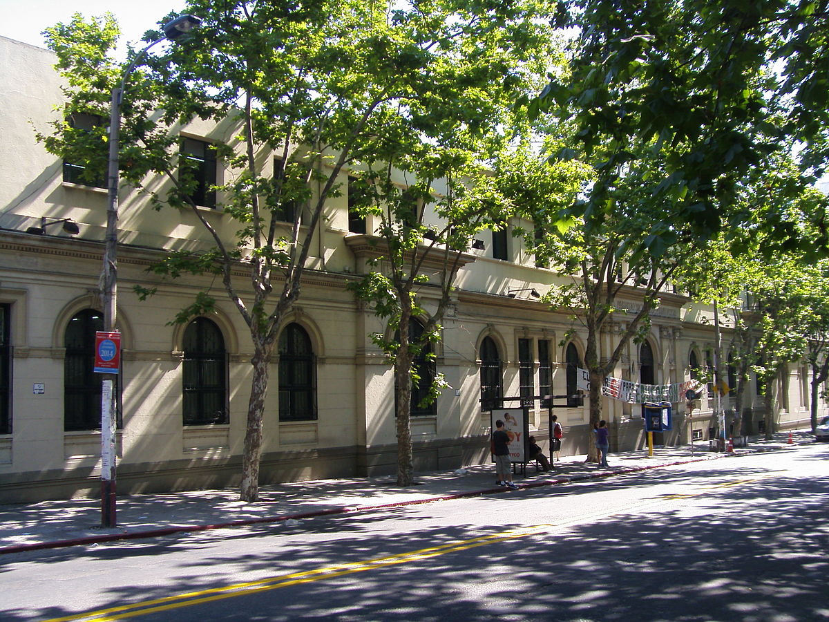 Facultad_de_CC.EE._(Universidad_de_la_República)_-_frente.JPG