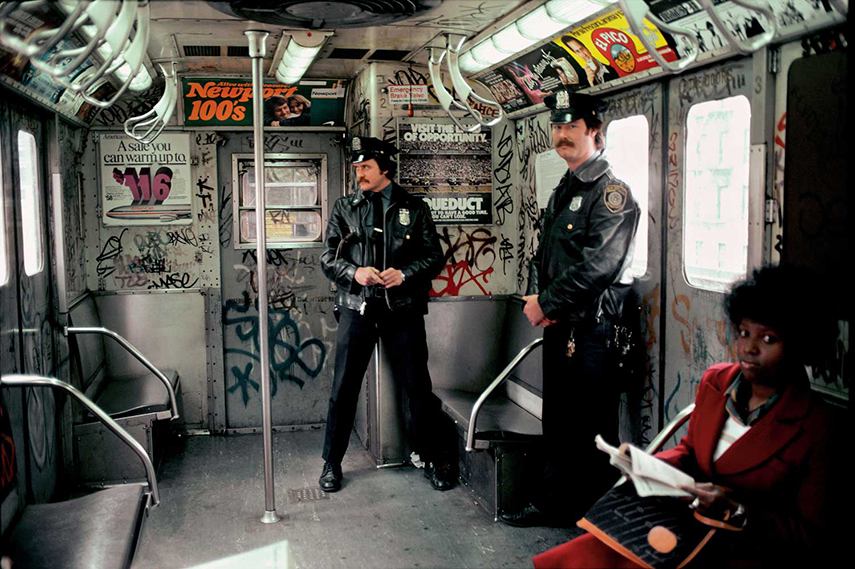 Martha-Cooper-Cops-in-the-train-1981.jpg