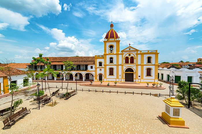 mompox_cathedral_and_plaza_from_above_reduced1.jpg