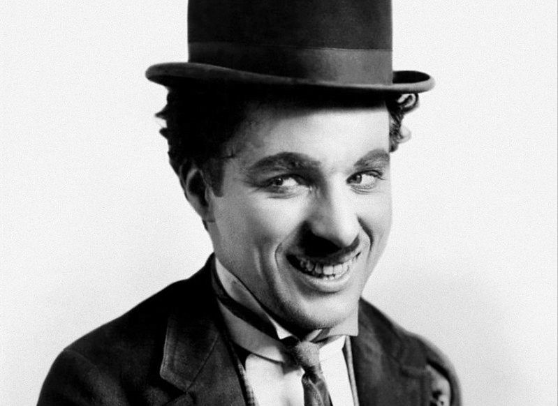 800px-Charlie_Chaplin.jpg