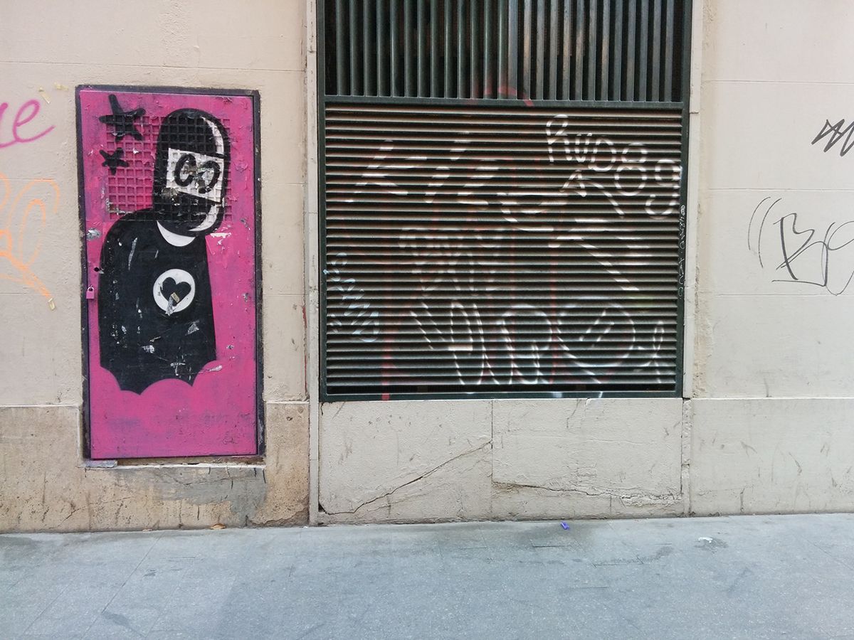 graffiti-valencia-spain-ninja-extraterrestre-love-amor-steemit-trenz (47).jpg