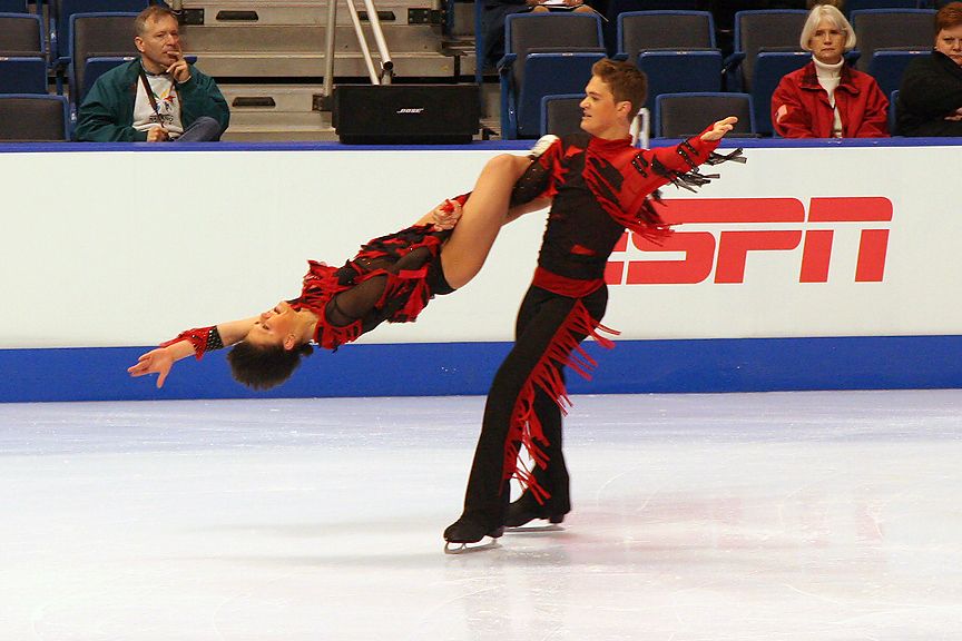 Zaretski_&_Zaretski_Lift_-_2006_Skate_America (1).jpg