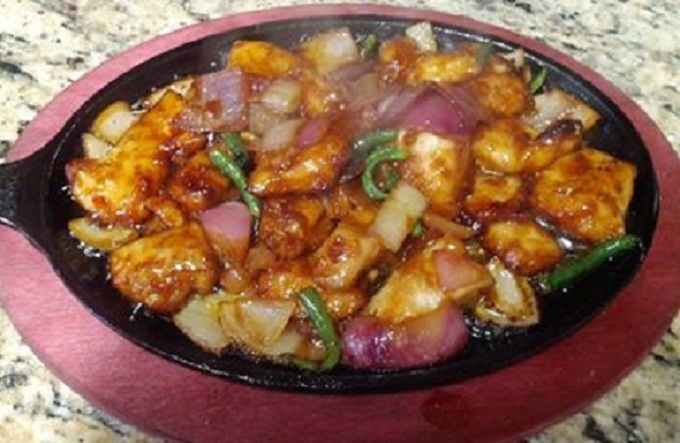 chili-chicken-sizzliing.jpg