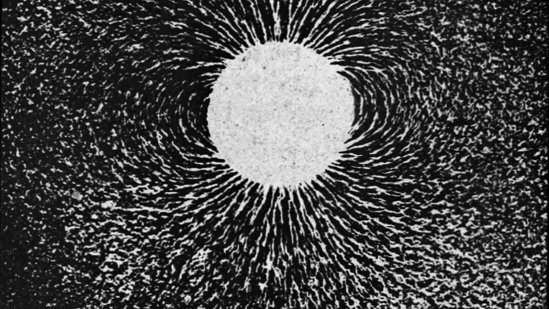 atom-magnetism-storing-data-on-a-magnet-magnetic-fields.jpg