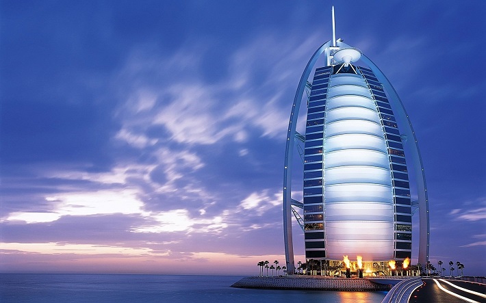 dubai_10-luxury-travel-destinations-you-should-experience-before-you-die9.jpg