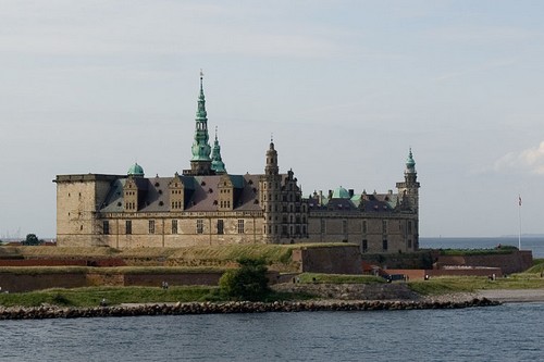 Helsingoer-Kronborg-Castle.jpg