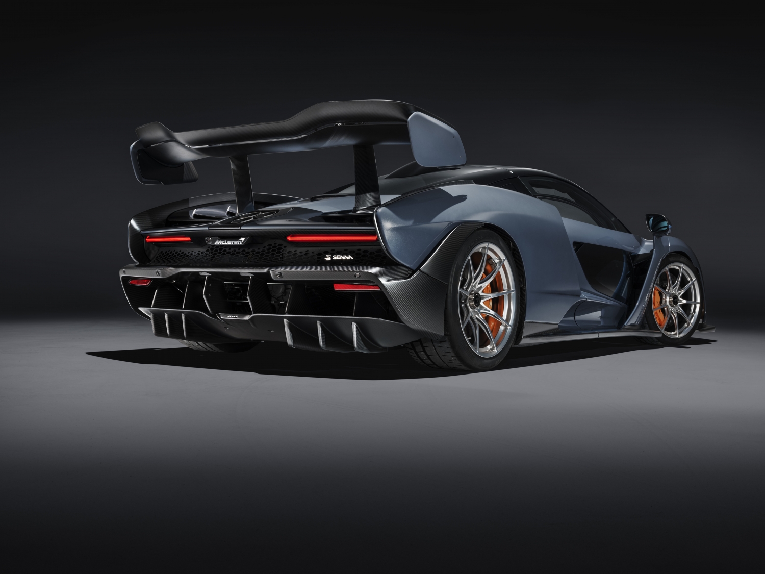 8887-McLaren+Senna+Victory+Grey+19-Dark.jpg