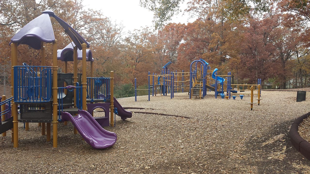 Perkerson_Park_Playground_Area_Atlanta,_GA.jpg