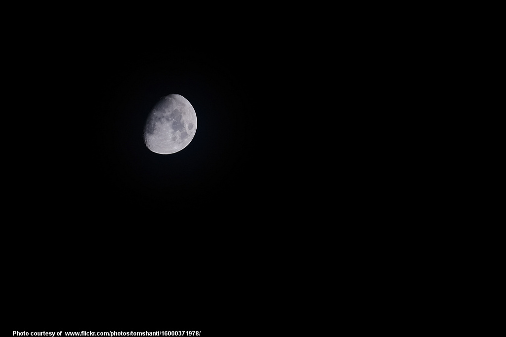 GibbousMoon-001-090317.jpg