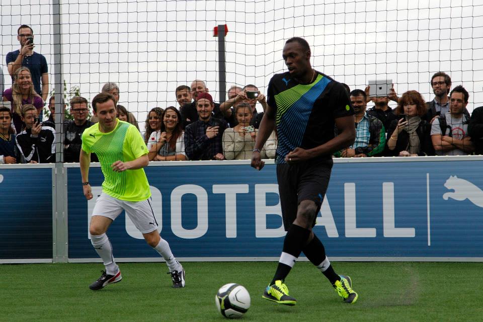 Usain-Bolt-soccer-3.jpg