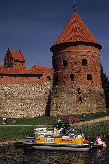 Trakai - A tower at the Island Castle.jpg