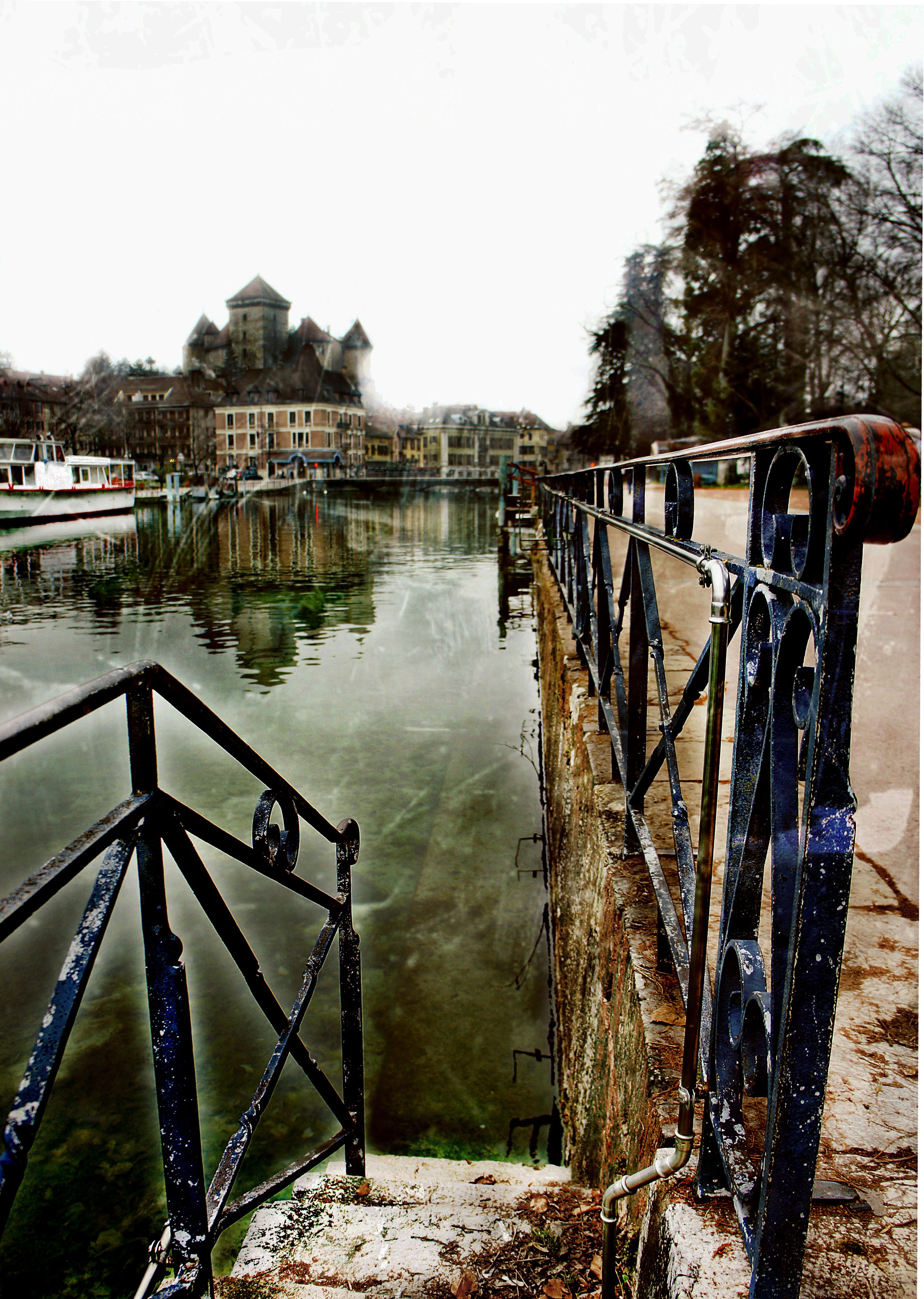 Annecy-stairs3.jpg