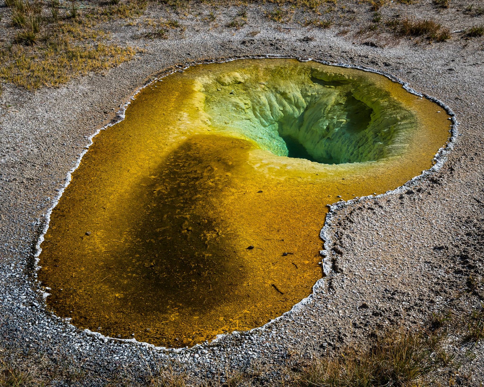 yellowstonehotsprings.jpg