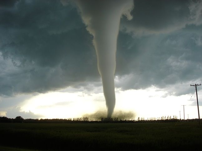F5_tornado_Elie_Manitoba_2007.jpg