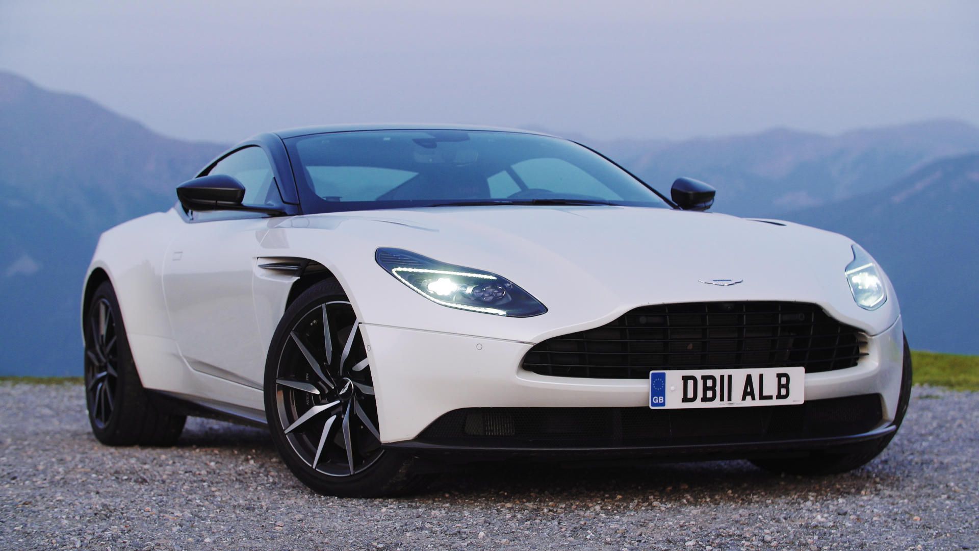 am-db11-v8-00-05-09-15-still001.jpg