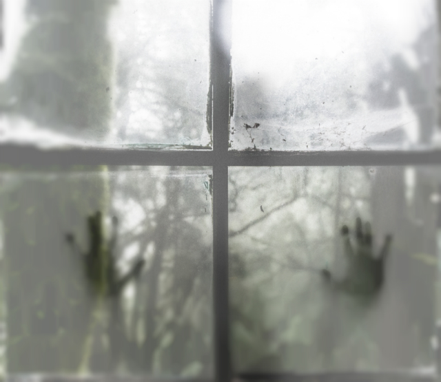 Ghost at the window_640.jpg